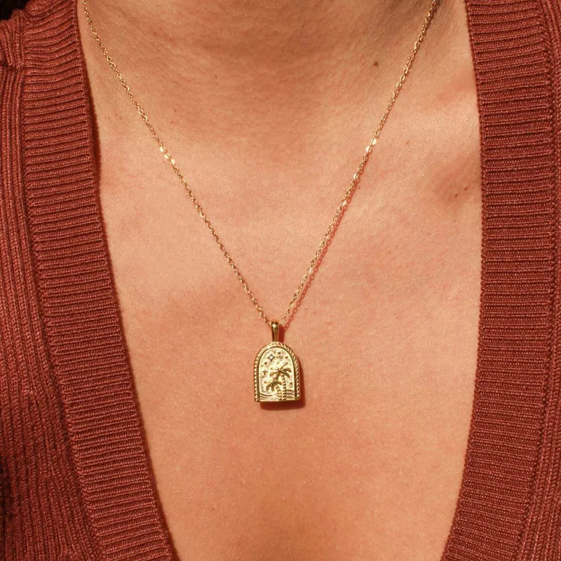 Sol y Palma Necklace